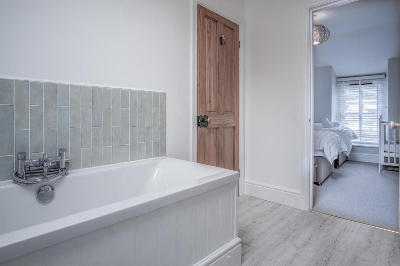Noe Acre - 3 Bedroom Cottage - Tenby Extérieur photo